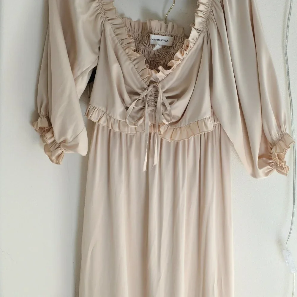 OVERTHESEA Off-Shoulder Crop Top and Maxi Skirt Beige Set - Picture 10 of 11